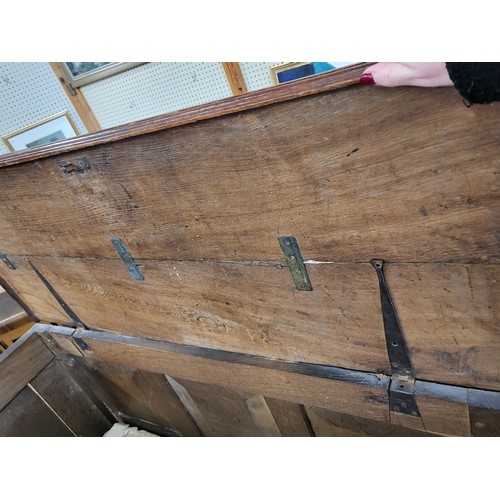 35 - A Georgian mule chest. 78cm x 124cm x 49cm.