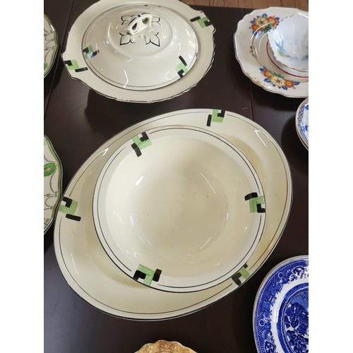 138 - Seventeen Royal Doulton Countess pattern plates, plates bu various makers, and two lidded tureens. (... 