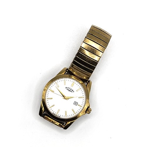 372 - A gentleman's Rotary gold plated quartz watch on an expandable bracelet.