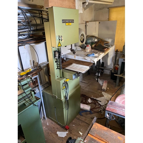 9 - A Startrite 352 band saw. Please call 0118 9790460 for collection address.