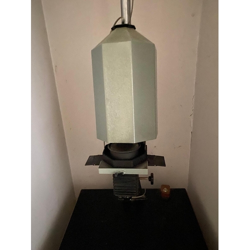 15 - Photographic enlarger. Please call 0118 9790460 for collection address.