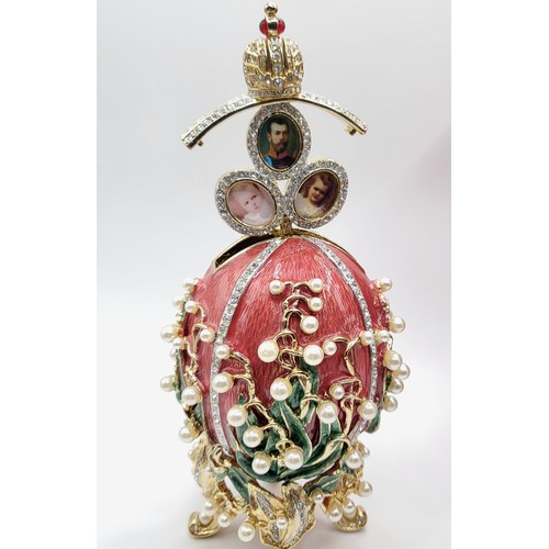 101 - A round brass tea caddy produced as a souvenir of the British Empire Exhibition by Lipton's tea comp... 