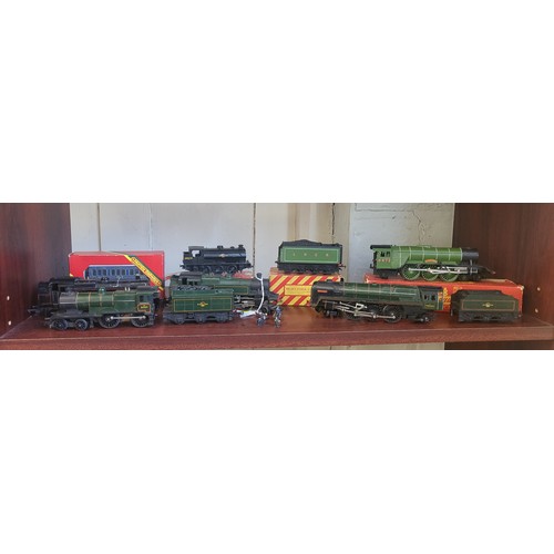 116 - Triang and Triang-Hornby locomotives including Britannia, Flying Scotsman, BR 0-4-4 locomotive and t... 