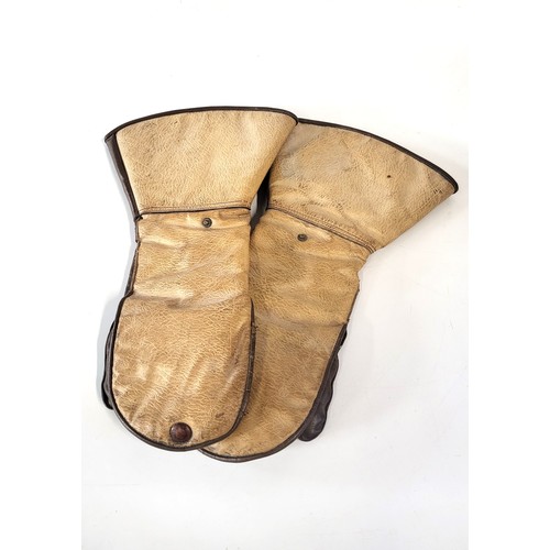 136 - A pair of vintage leather motorcycle gauntlet/ gloves.