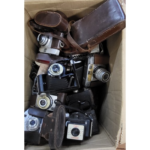 171 - A large box containing twenty-eight vintage cameras including Kodak Brownies, Durst, Comet 5, Corone... 