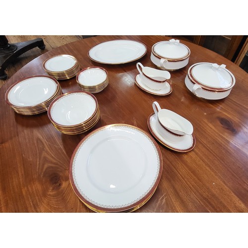 234 - Paragon Holyrood dinner service consisting of dinner, side and salad plates, two tureens, two-sized ... 