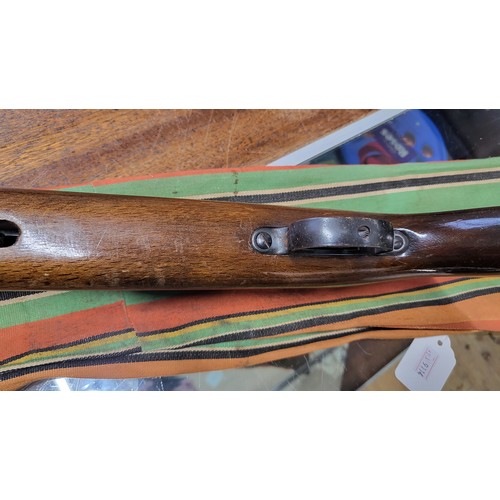 140 - A vintage 'original' .22 air rifle model 35 in carry case.