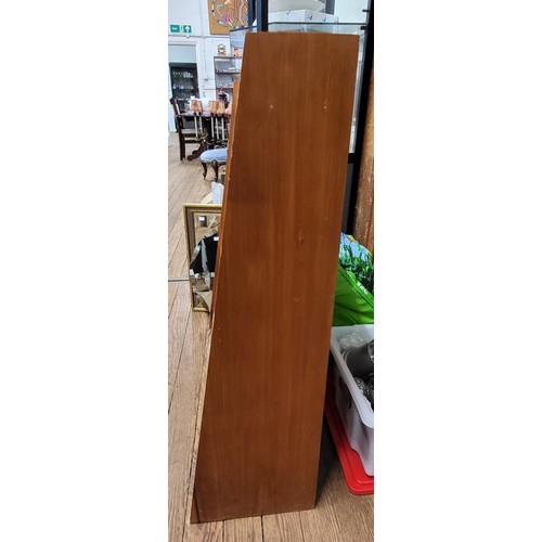 17 - A mid-century graduated bookcase 95 x 80 x 29cm.
