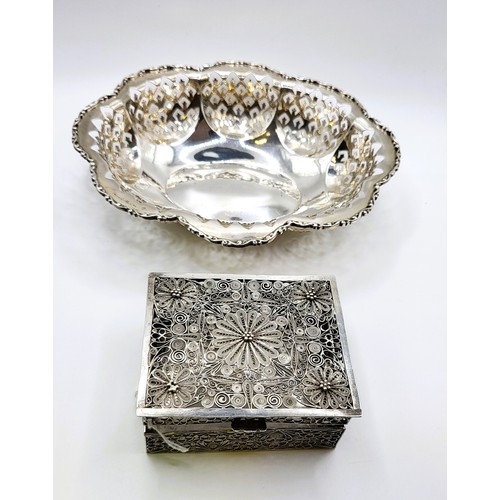 337 - A silver fretwork dish with scalloped edge 182gms  4.5 x 21 x 17.5cm S Blanckensee & Son Ltd, Birmin... 
