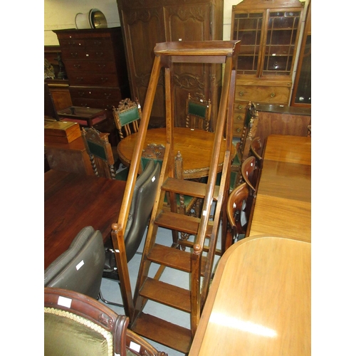 2301 - Late 19th or early 20th Century fruitwood five rung library step