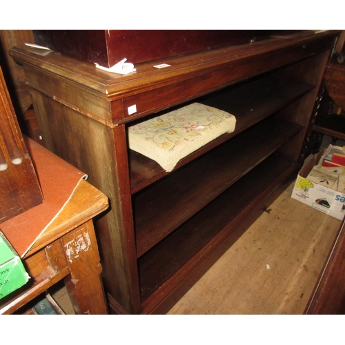 2339 - Late 19th or early 20th Century mahogany open bookcase, the moulded top above two adjustable shelves... 