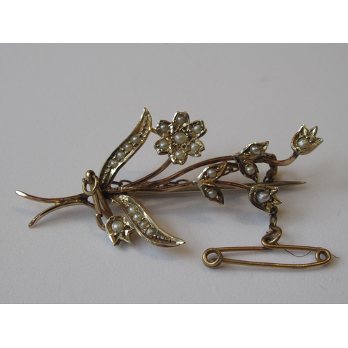 1055 - 9ct Gold and split pearl floral spray brooch