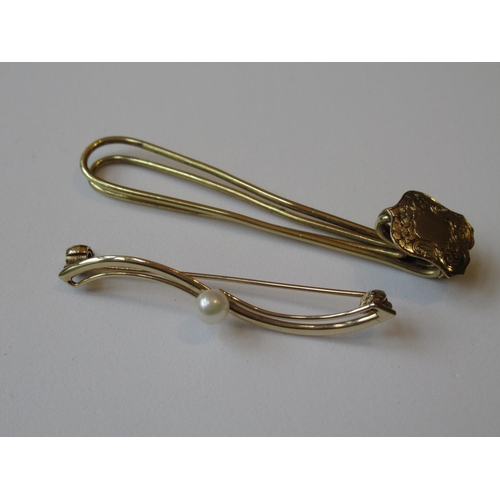 1058 - 9ct Gold and cultured pearl brooch, together with a tie clip