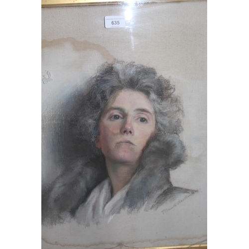 635 - Maud Herdman, late 19th or early 20th Century French pastel on fine canvas, head and shoulder portra... 