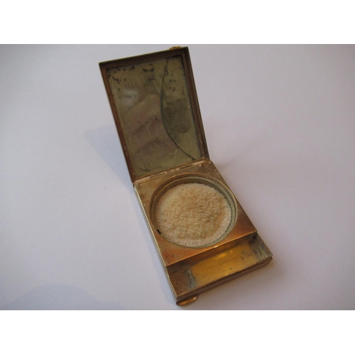 690 - Ladies 9ct gold powder compact with mirror inset lid, the exterior decorated with engine turning, 47... 