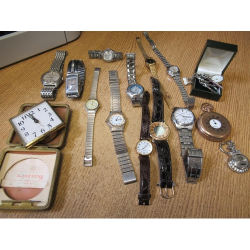 712 - Two gentlemens Seiko stainless steel wristwatches (one at fault), together with a quantity of variou... 