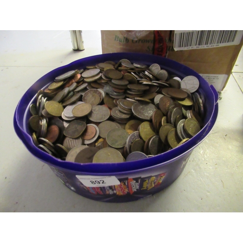 892 - Round box of various World coins