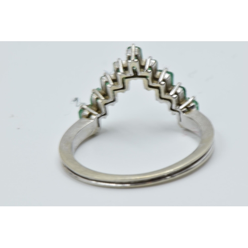 919 - 18ct White gold emerald set wishbone ring