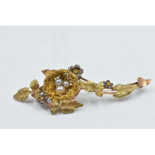 952 - Yellow metal ' souvenir ' brooch with metal pin, 4g gross