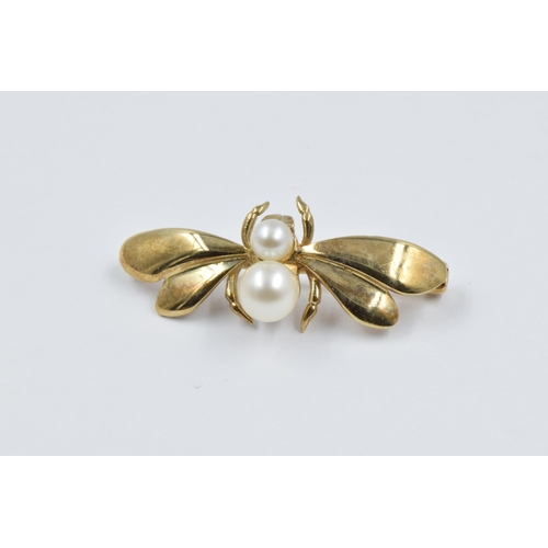 1011 - 9ct Gold insect brooch set two cultured pearls, in original fitted box