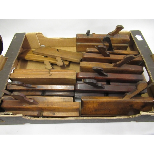 286 - J. Buck, London, carpenter's moulding plane together with a quantity of other moulding planes