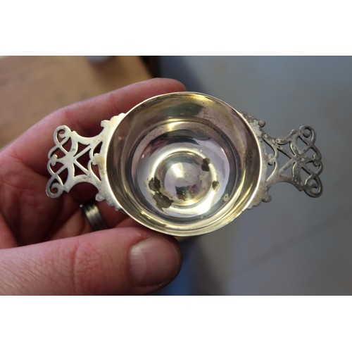 675 - Small Sheffield silver quaich engraved ' A Battery 21.4.60 ', and a Victorian silver floral embossed... 