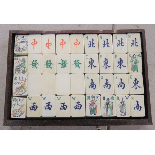 195 - Early 20th Century Mahjong set in hardwood case with bone and bamboo counters