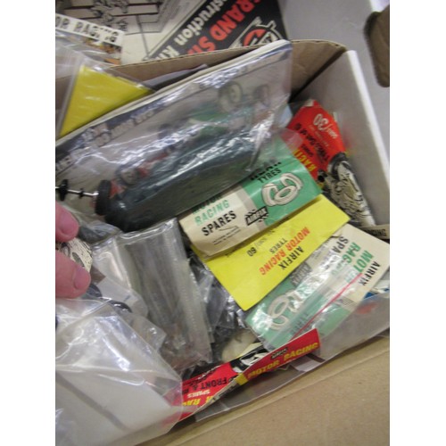 107 - Box containing a large quantity of Airfix motor racing models (some boxed) and accessories