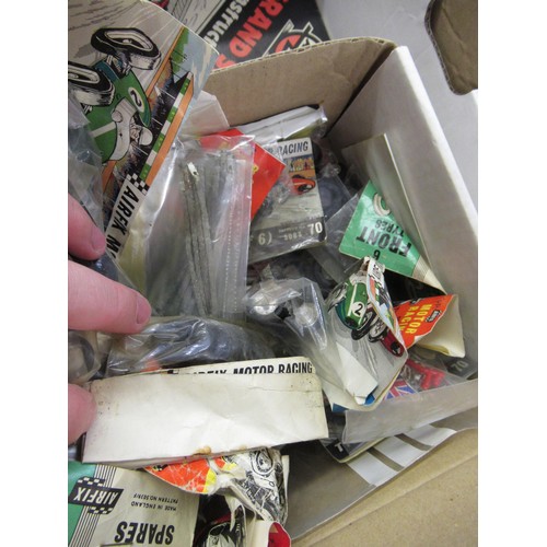 107 - Box containing a large quantity of Airfix motor racing models (some boxed) and accessories