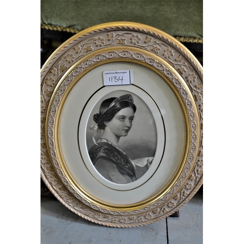 1134 - Set of four 19th Century black and white oval mounted portrait engravings, gilt framed