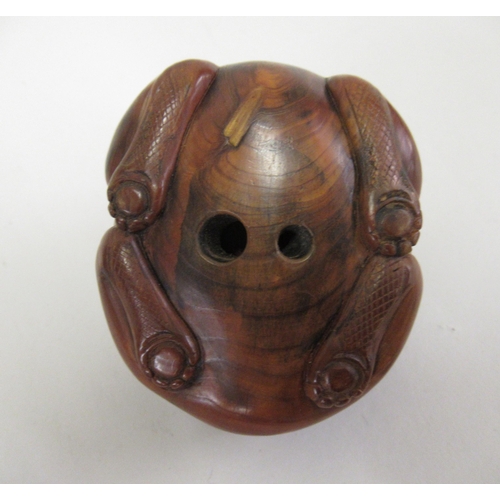 77 - Large Japanese carved wooden and agate mounted netsuke in the form of a rabbit, 3ins long