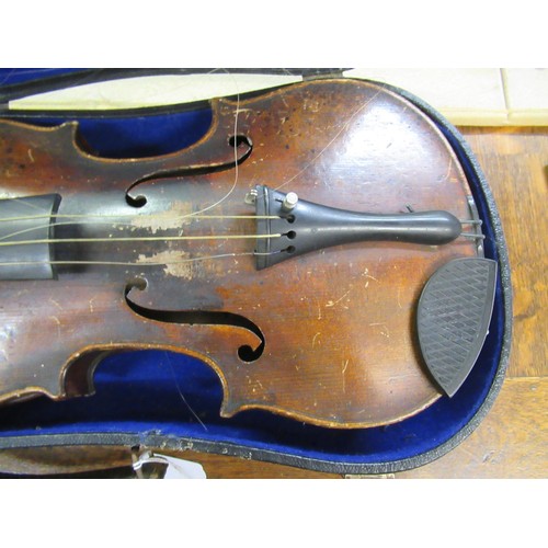 72 - Late 19th / early 20th Century violin with 14in 
two piece back bearing label, with single bow in fi... 