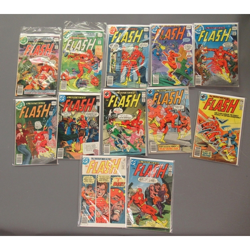 314 - DC Comics, group of thirty American issue ' The Flash ', including No.s 251-280