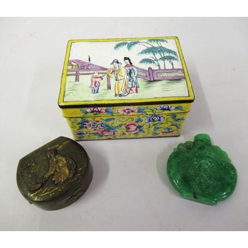 385 - Modern green jade snuff bottle, 2ins high together with a Japanese gilt metal box and a Canton ename... 