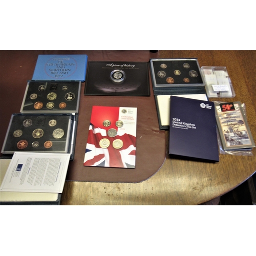 895 - Collection of miscellaneous coins including proof sets, circulation sets, crowns etc.