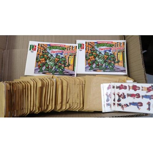 402 - Quantity of PG Tips trading cards and ephemera