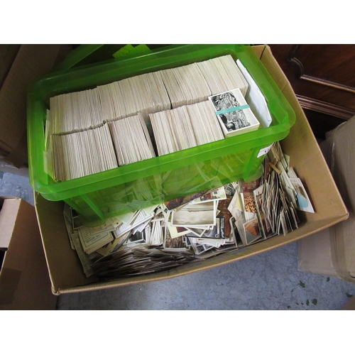 151 - Green container of various Wills, large format cigarette cards and a box containing a large quantity... 