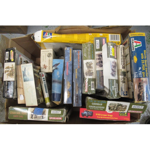 169 - Box containing eighteen unmade plastic military model kits