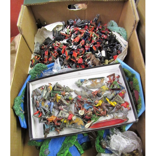 261 - Small quantity of various lead figures of cowboys and plastic soldiers etc.