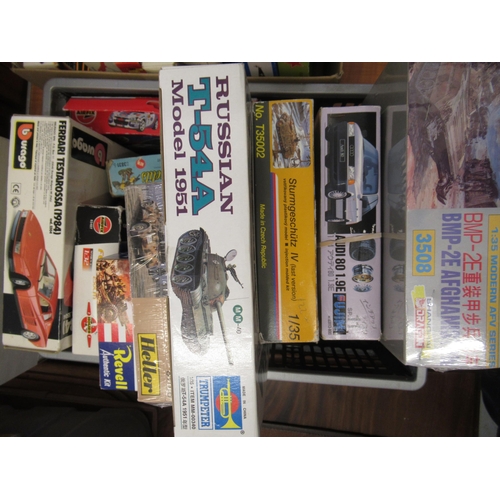 276 - Box containing ten various model kits of tanks, military vehicles, sports cars, including Airfix, Re... 