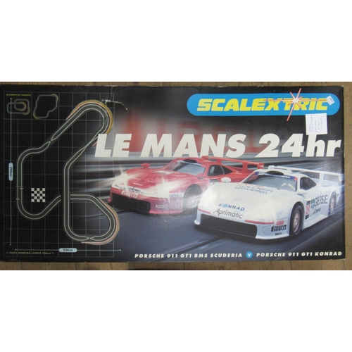 357 - Scalextric Le Mans 24hr Porsche set, in original box (in working order)