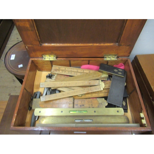 404 - Collection of antique and later woodworking tools to include various moulding planes (two by Mosley)... 