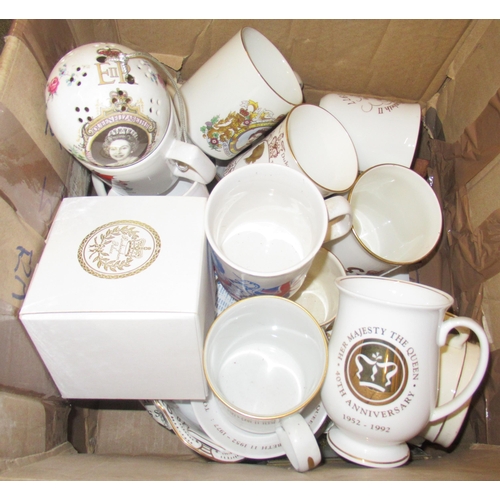 553 - An extensive collection of Royal Worcester Evesham pattern tableware and Royal crested china