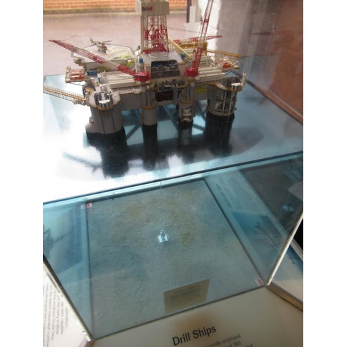 337 - Large scale model of the Ocean Alliance oil rig, housed in a perspex display case with painted woode... 