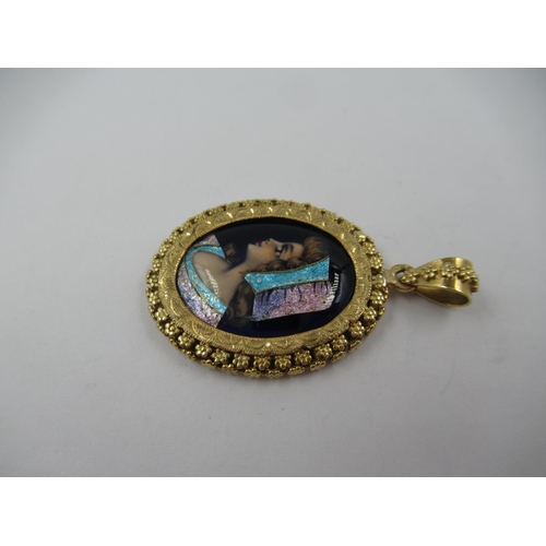 1401 - Continental 18ct gold oval portrait pendant