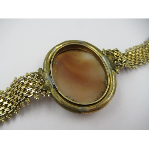 1420 - 19th Century oval carved shell cameo portrait bracelet