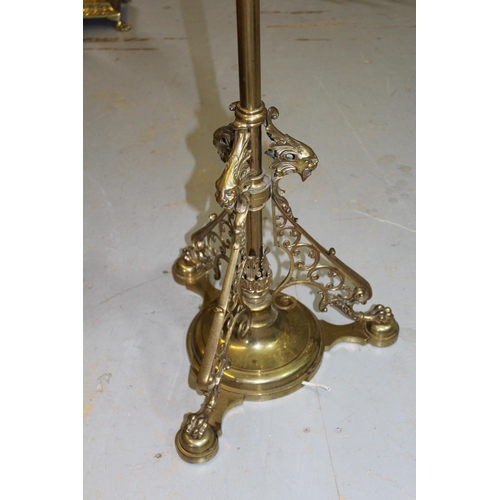 1908 - Good quality Edwardian brass oil lamp standard, adapted for use with electricity