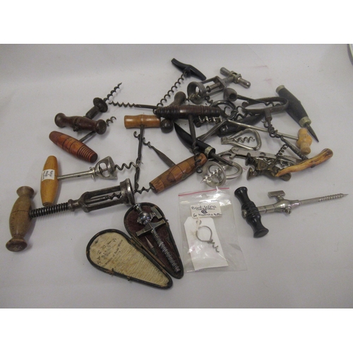 230 - Collection of various 19th Century and later corkscrews with turned wooden handles, horn handles etc... 