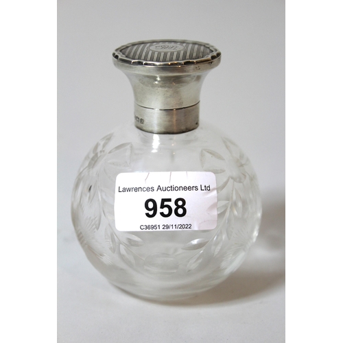 958 - Birmingham silver topped clear and cut glass scent bottle, together with a quantity of various other... 