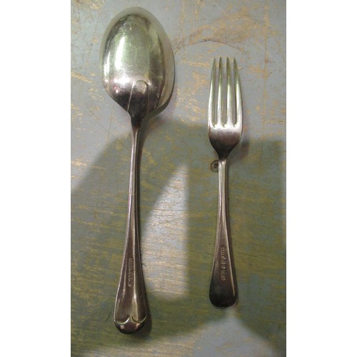 948 - Oak cased canteen of Old English pattern silver plated cutlery